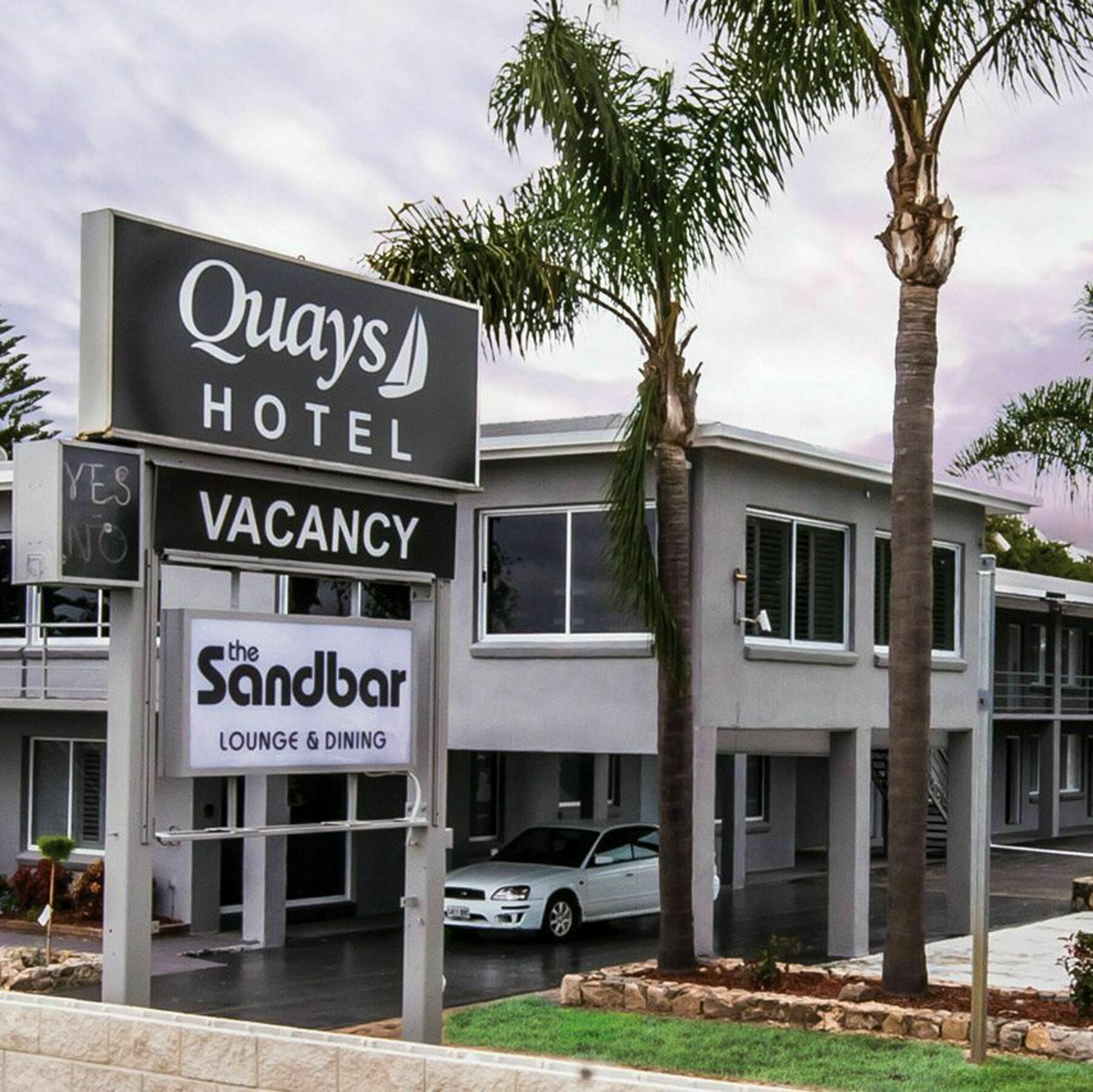 Quays Hotel Batemans Bay Kültér fotó